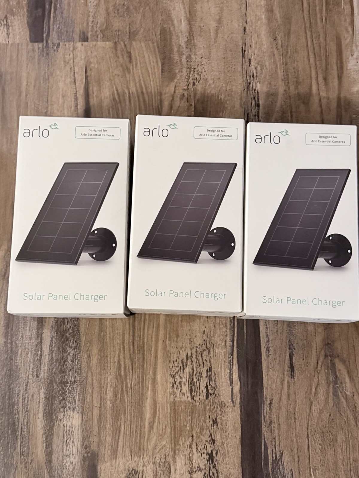 BRAND NEW NEVER USED ARLO VMA3600B SOLAR PANELS WITH MOUNTS