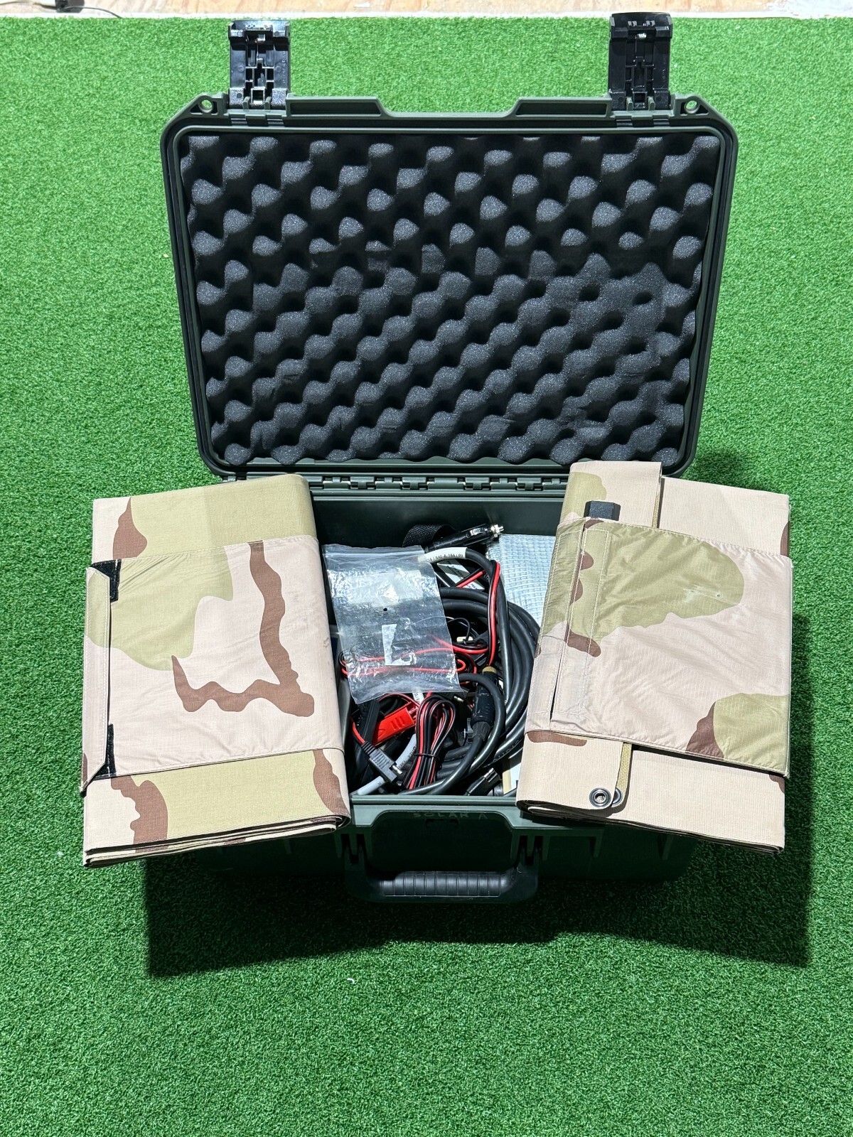 Iris Technology Portable Military Solar Energy Field Kit w/ Pelican Case