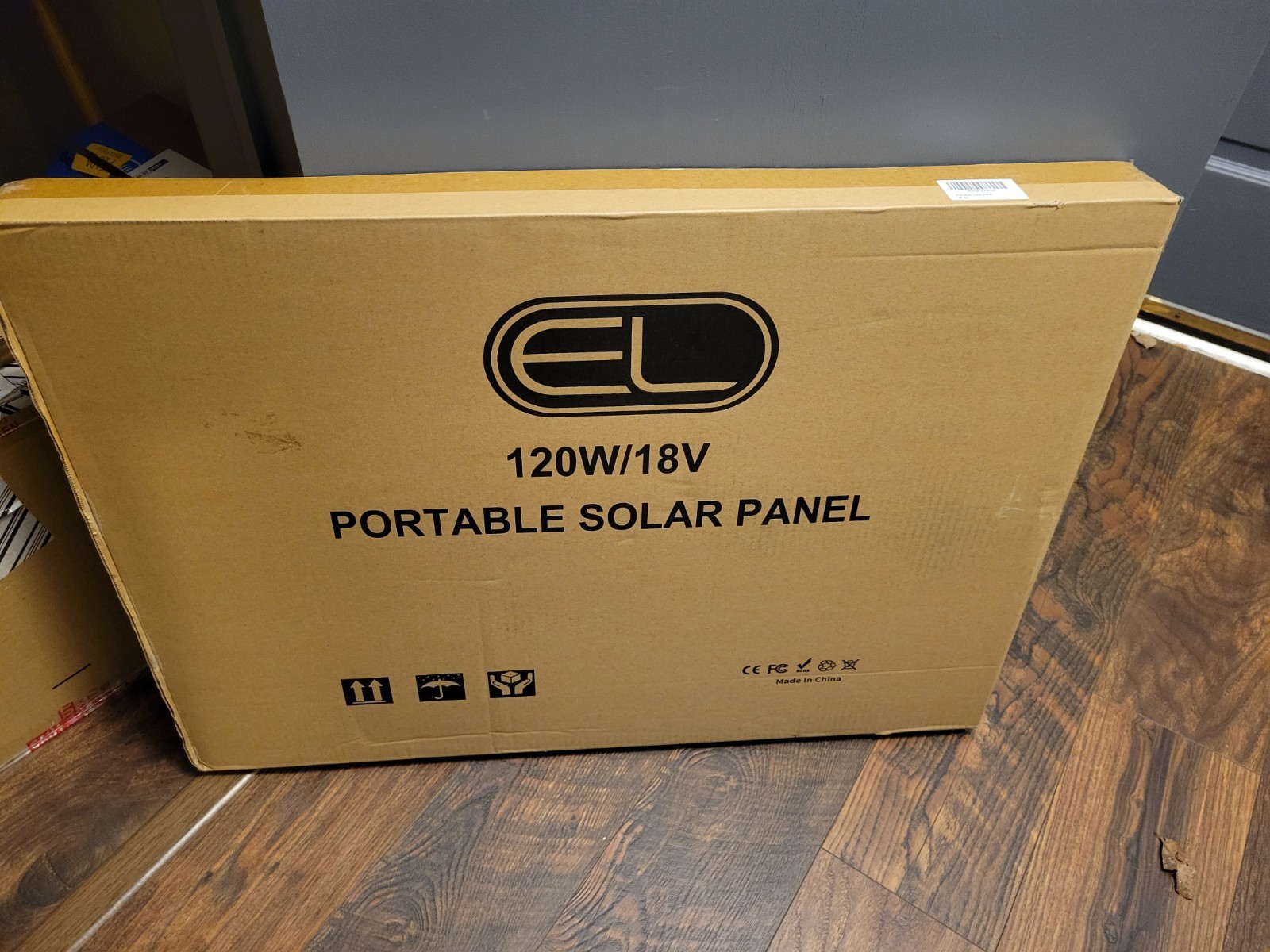 EL Solar 120W 18v Solar Panels – SP100BK1 Detachable Panels Brand New in the Box