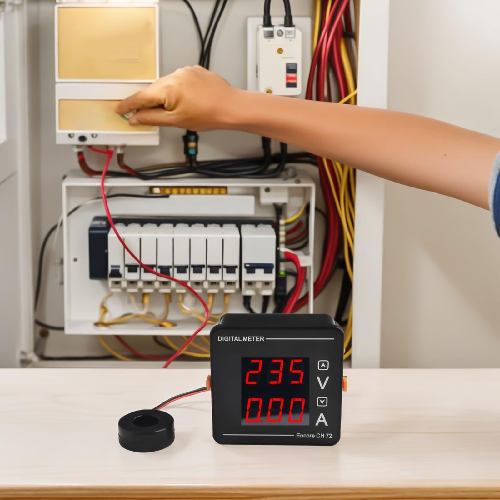 Reliable Dual Display Digital Meter for AC Voltage and Current Measurements