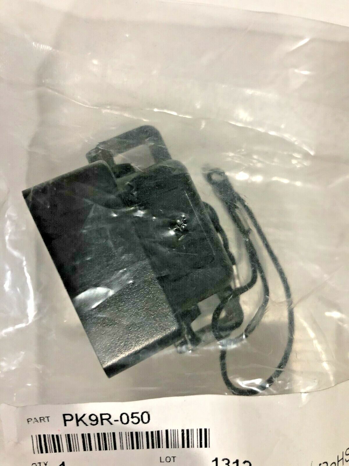 Anderson PK9R-050 – 4P Latching Solar Spek Pak Plug Cover – NEW