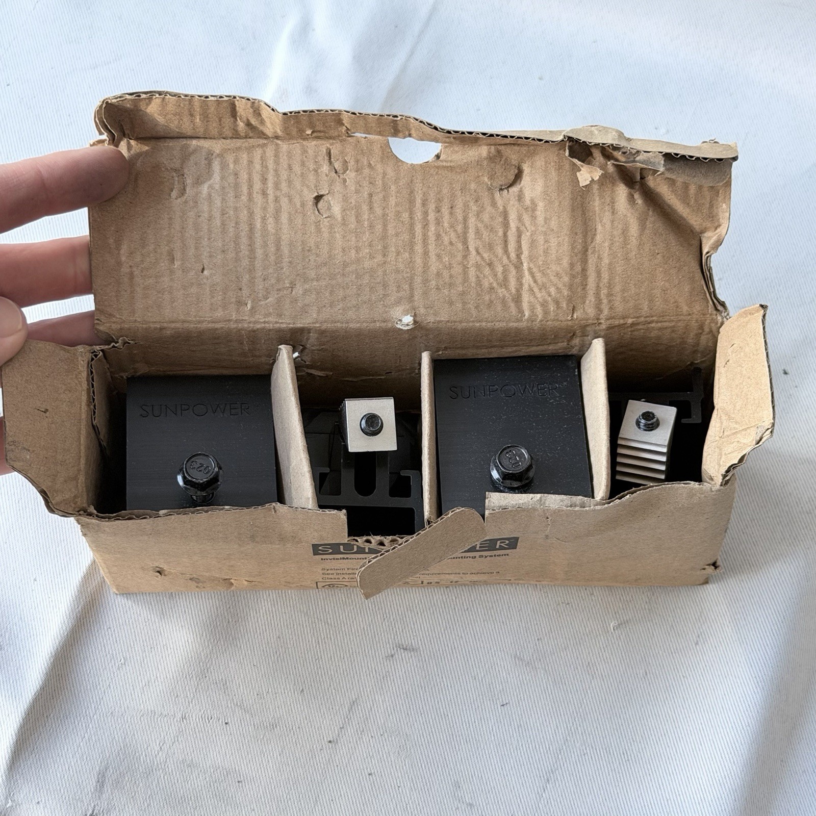 Lot of 4 – InvisiMount Assembly SunPower (518636)