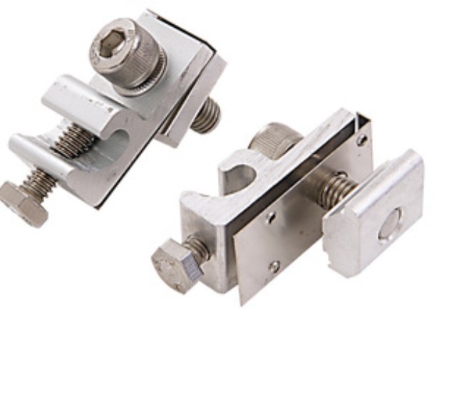 Solar Rail kit for mounting 4 panels with clamps and L brackets