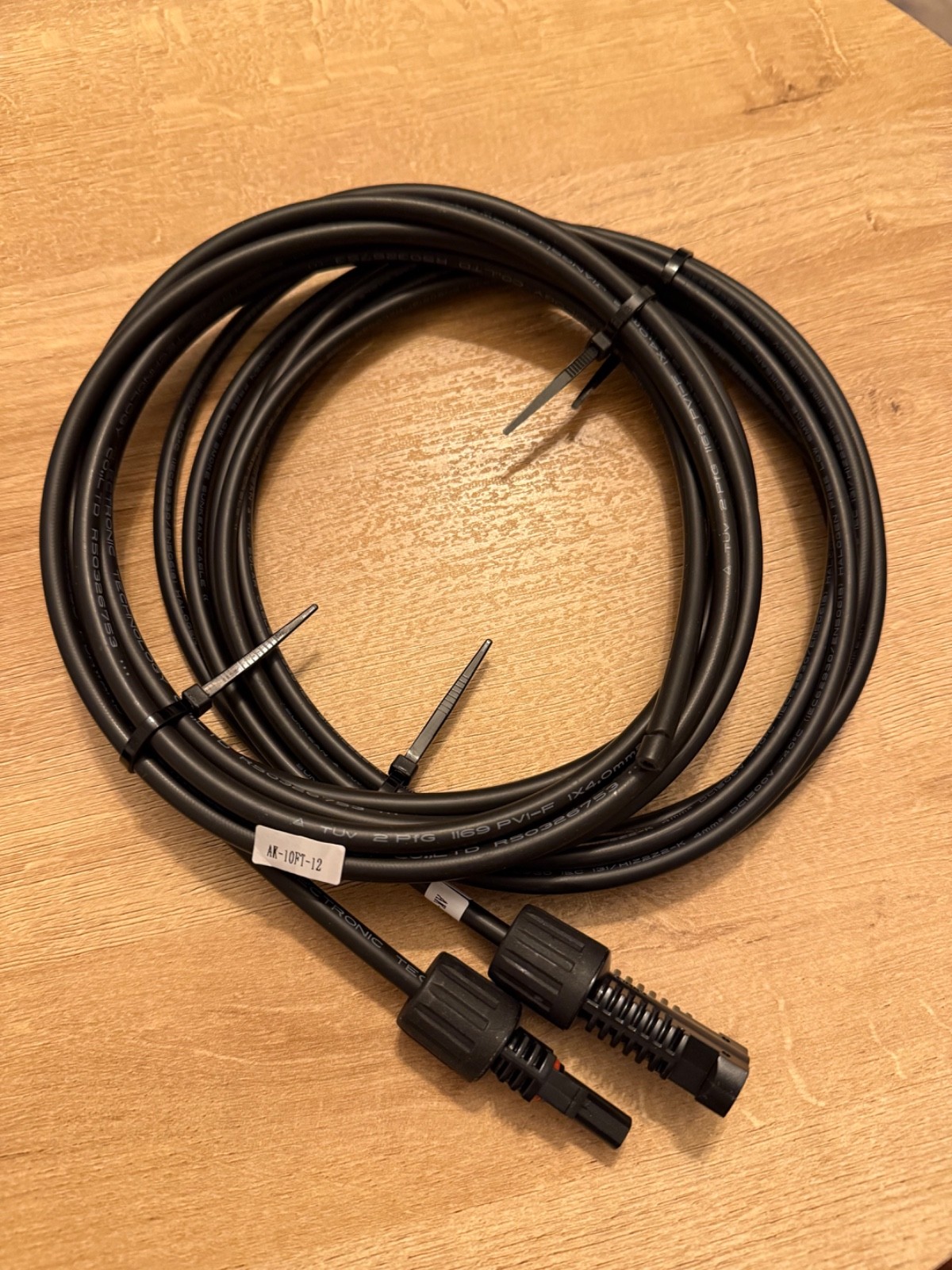 Renogy 10Ft 12AWG Solar Adaptor Wire Extension Cables with Female and Male Co…