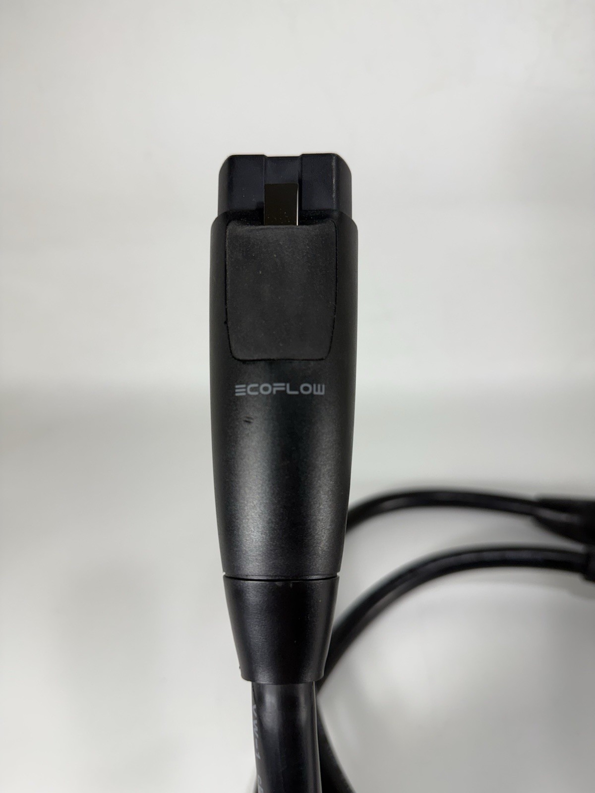 EcoFlow Double Voltage Hub for DELTA Pro Portable Power Stations