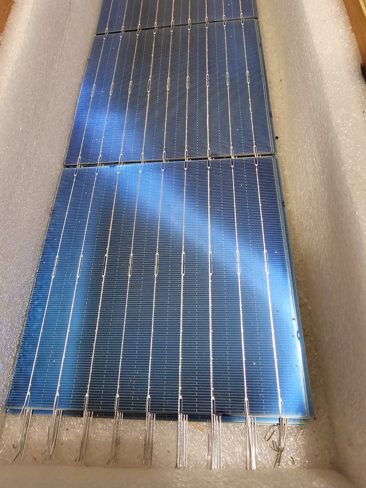 DIY Solar Panel, String of 4 PV cells (1 box, 320 PV cells) 9bb, 22.2%-23.5% eff