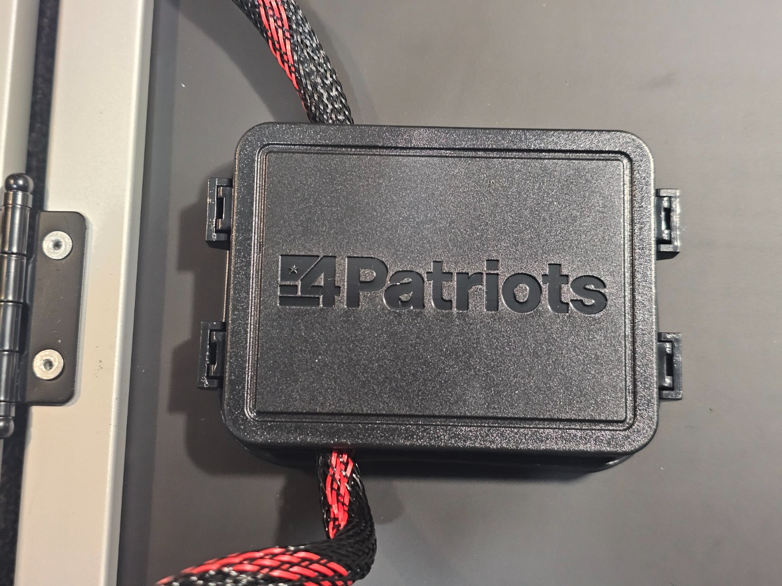 4Patriots 100-Watt Solar Panel Foldable 2 Panels 12V Only with Bag