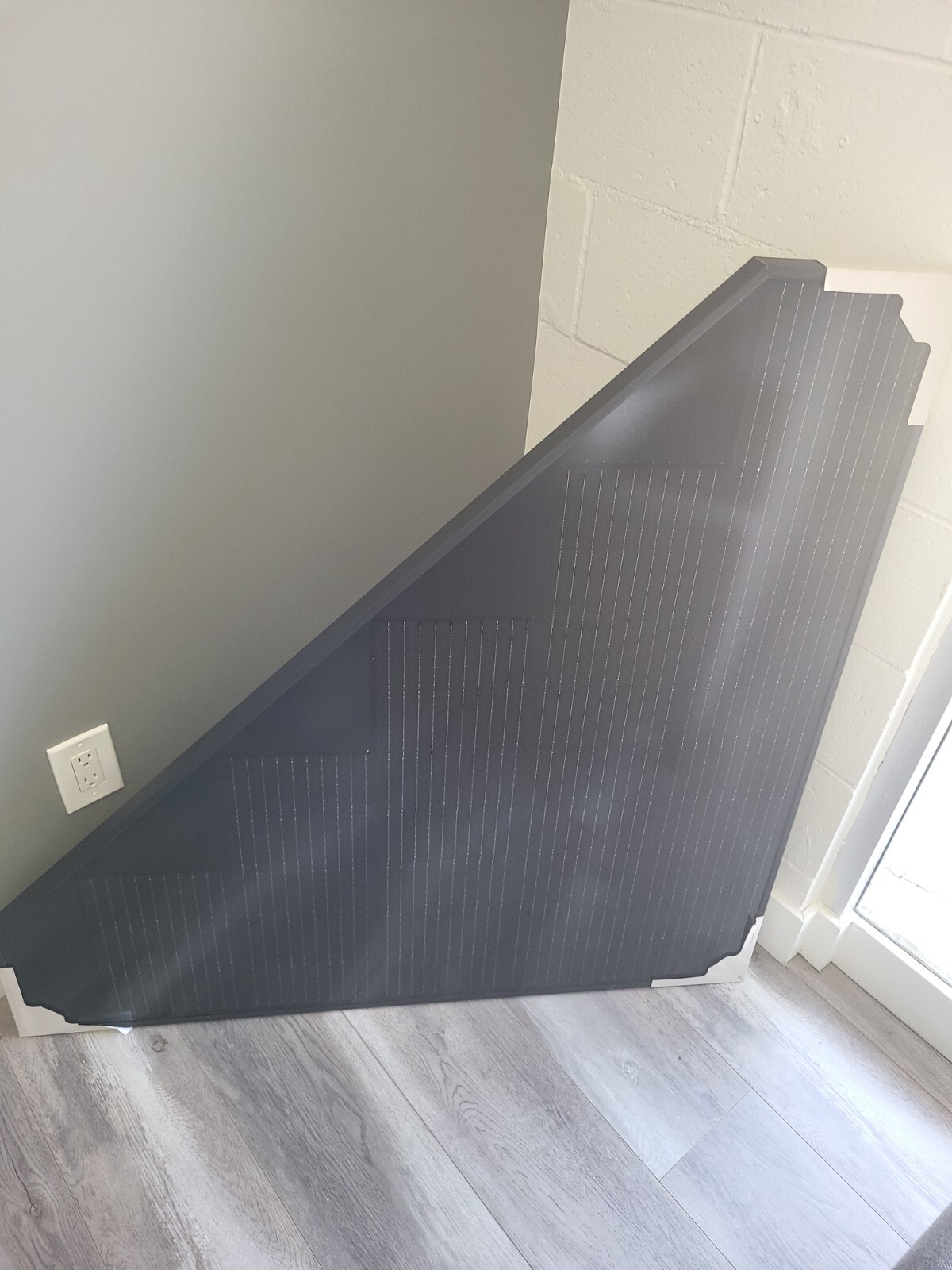 LA SOLAR 125W Triangle BLACK ON BLACK Solar Panel