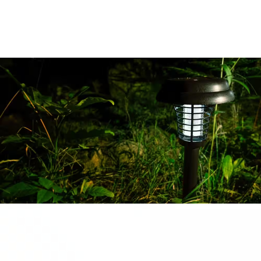 GREENSTRIKE 2 in 1 Solar & Zapper Stake Light Mosquito Repellent (2-Pack)