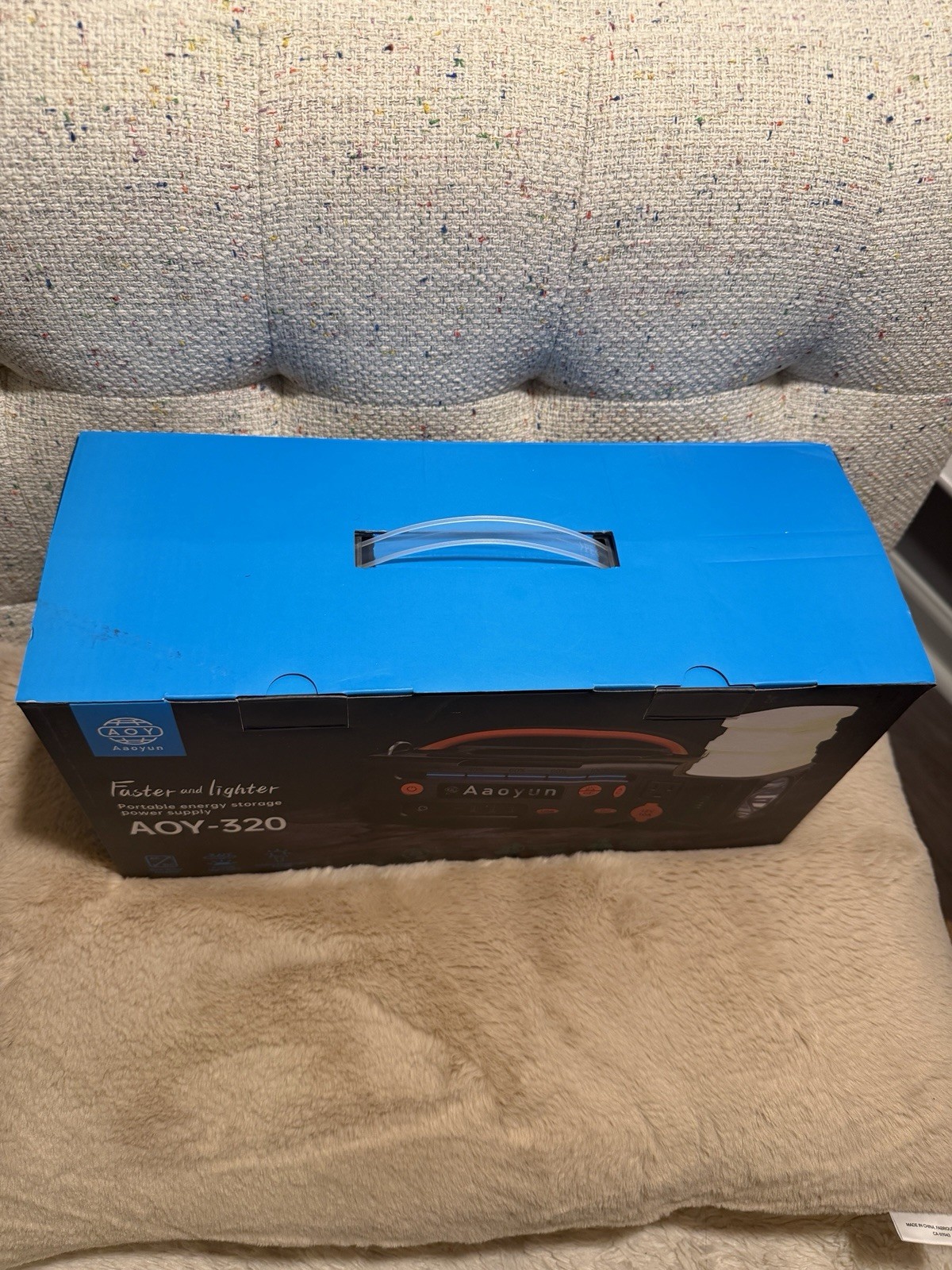 Aaoyun AOY-320 Portable Power Station Solar Generator – New