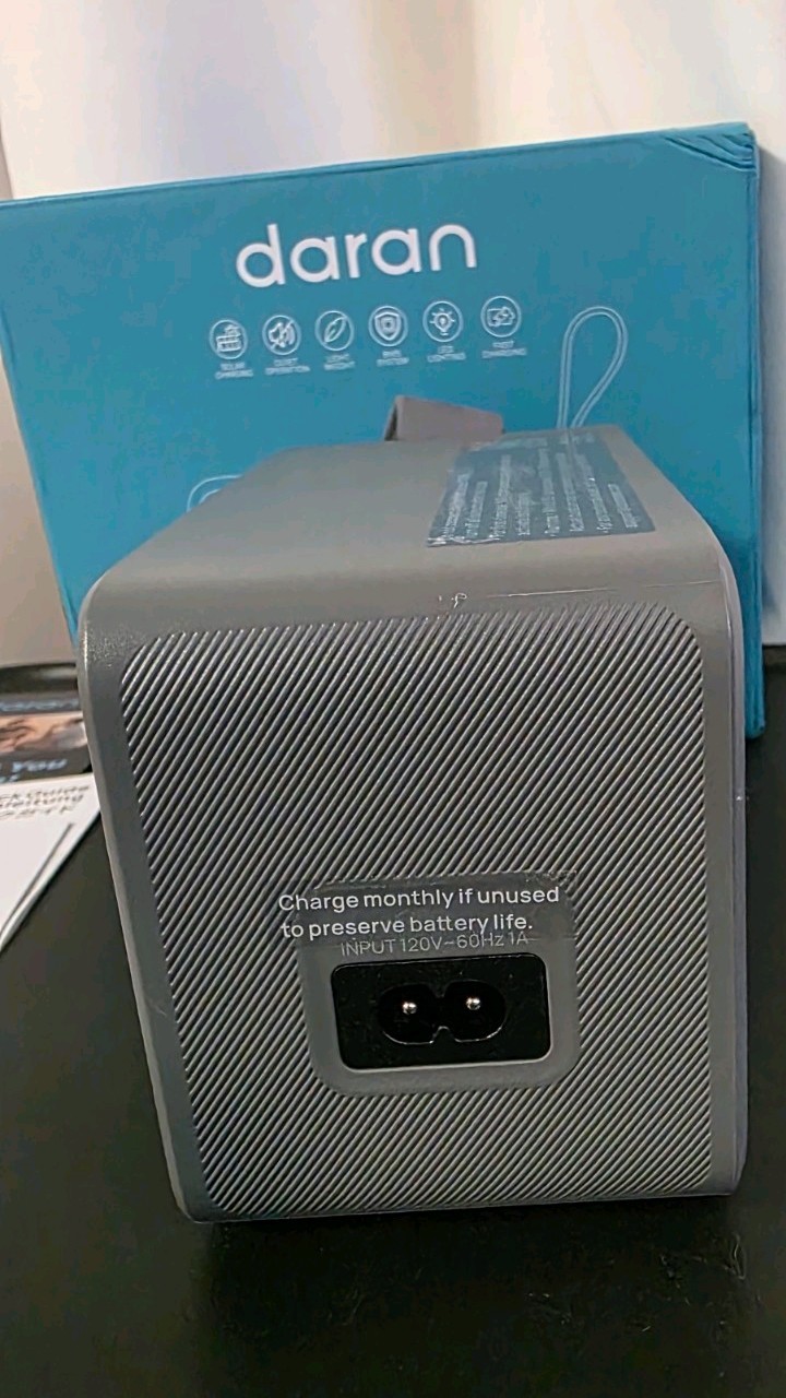 Daran YouYo R100 Lightweight and Compact Portable Power Station 100W