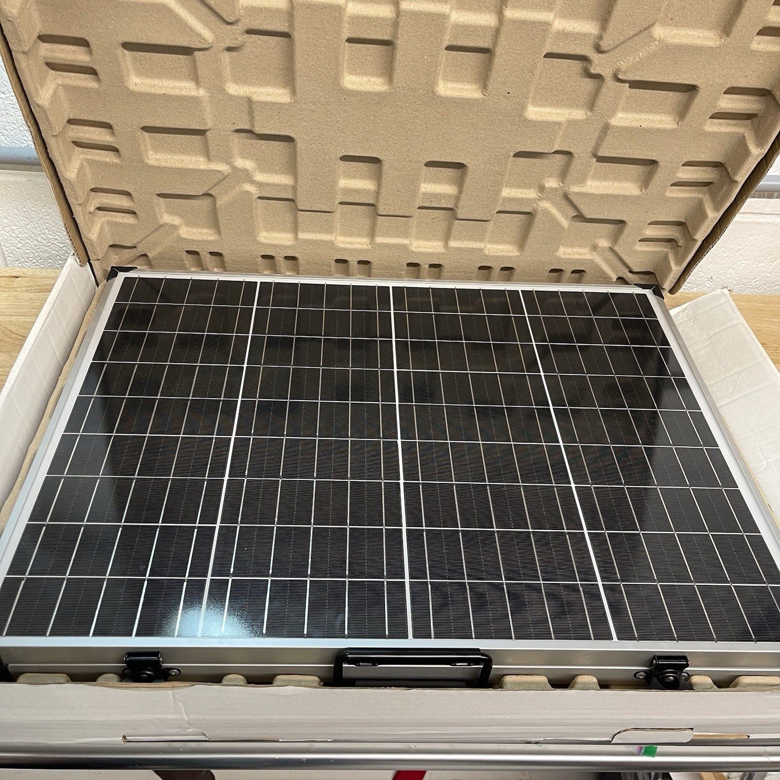 4Patriots 100-Watt Solar Panel Portable, Foldable, Durable Solar