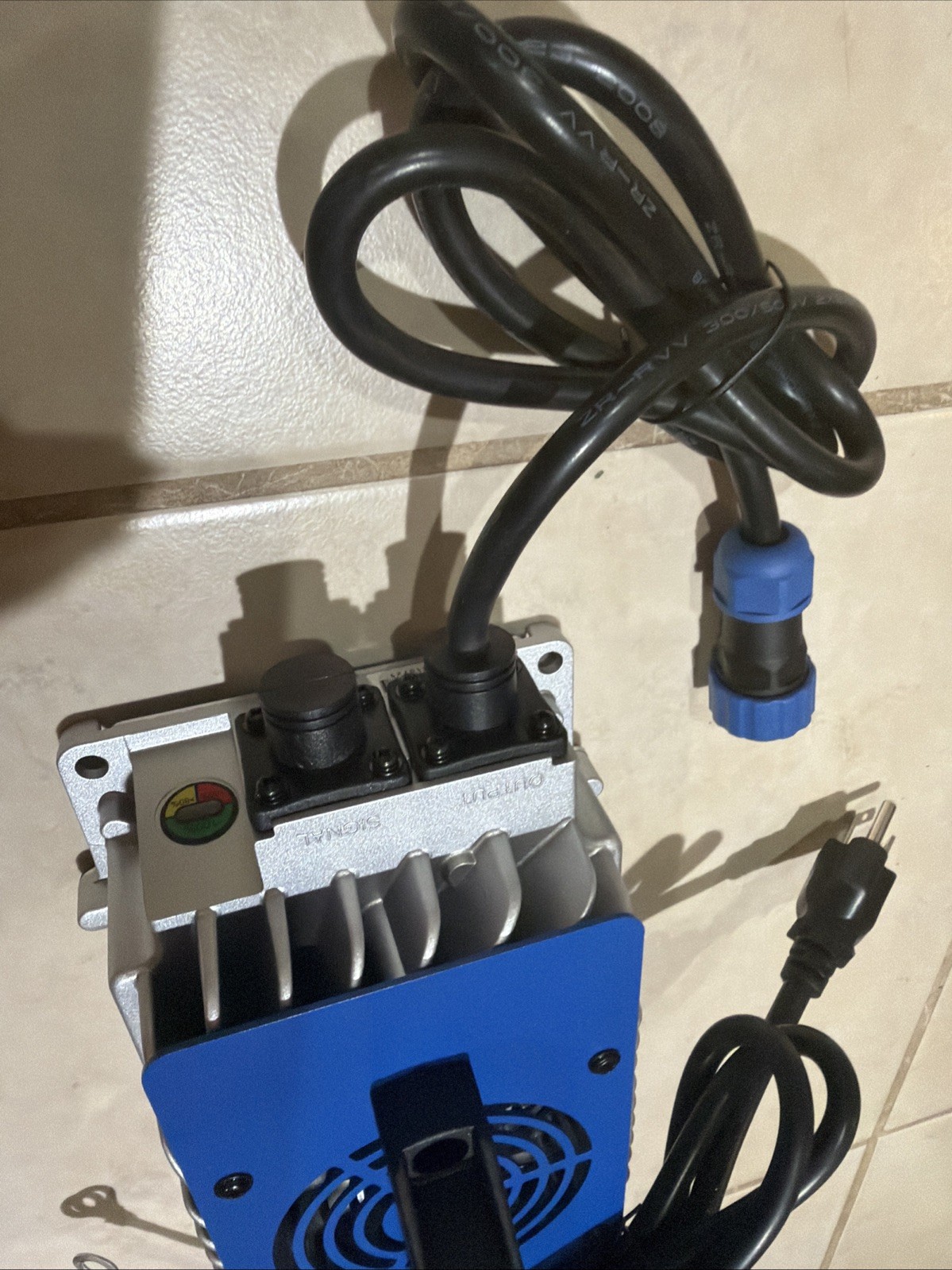 DC HOUSE 48V 18A Battery Charger for 48V Golf Cart/Forklift/Ship Lithium Battery