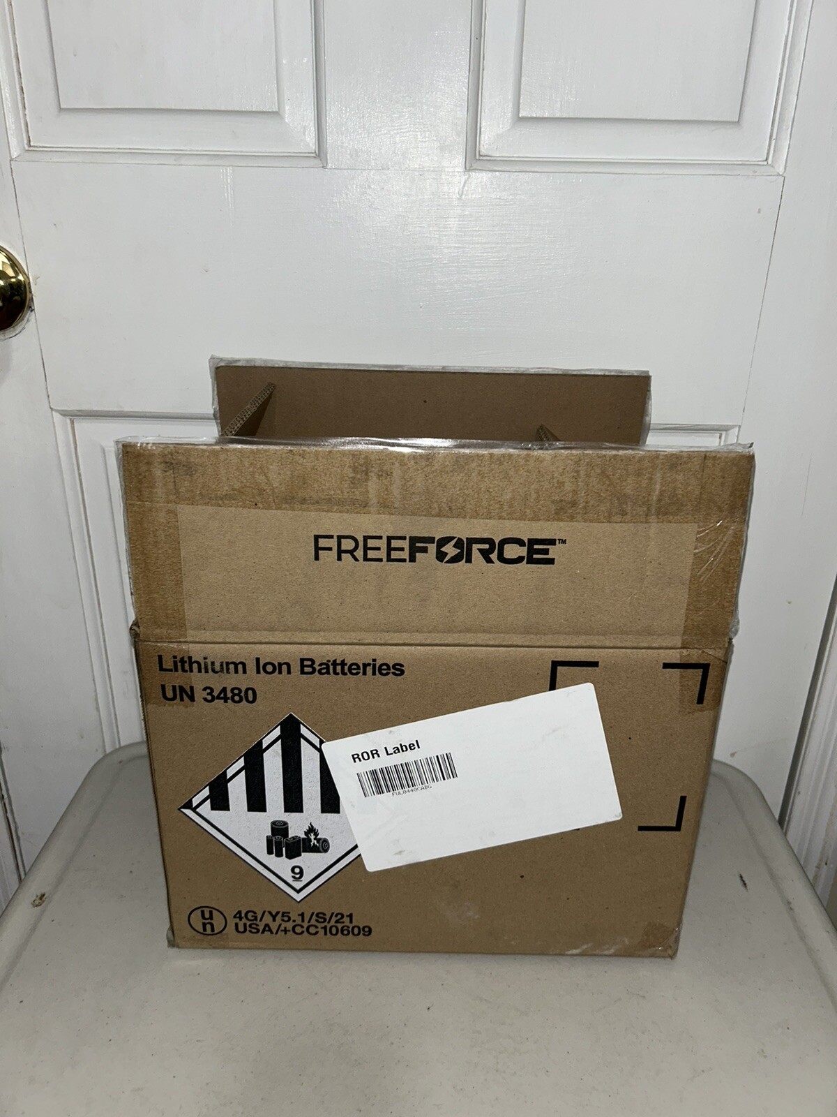 FreeForce Ultralite 465 Portable Power Station Battery Generator by FreeForce