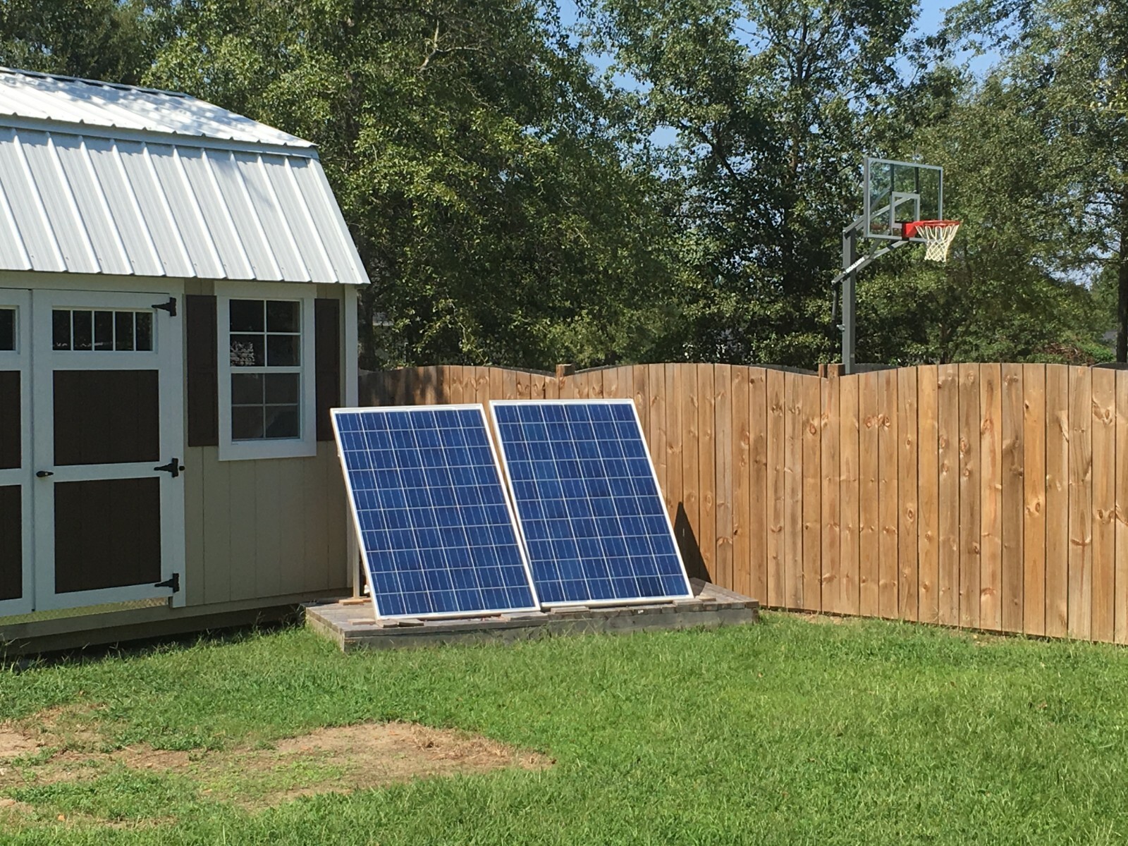 Plug in Solar, Plug & Play 800 Watt Solar Power, Simply Plug-in your wall outlet