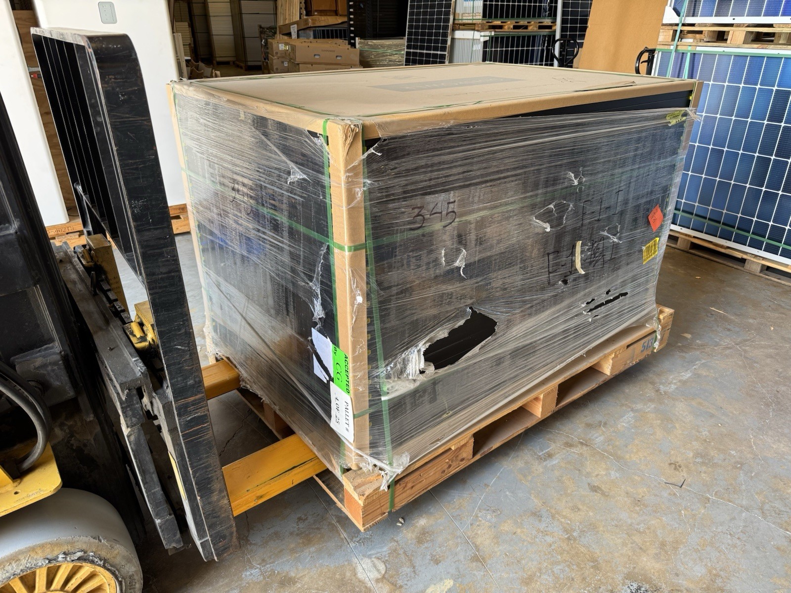 20pc Pallet SPR-X21-345-COM Sunpower 345 Watt Maxeon Cells Black Frame