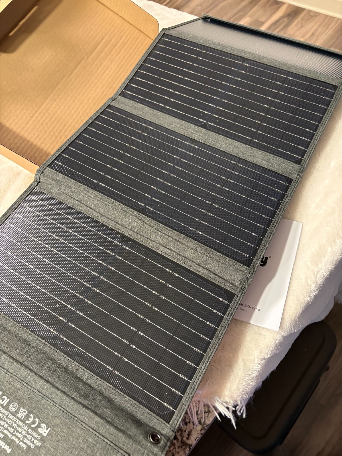 iFORY 40W PORTABLE SOLAR PANEL NEW FOLDABLE POWER BANK STATION
