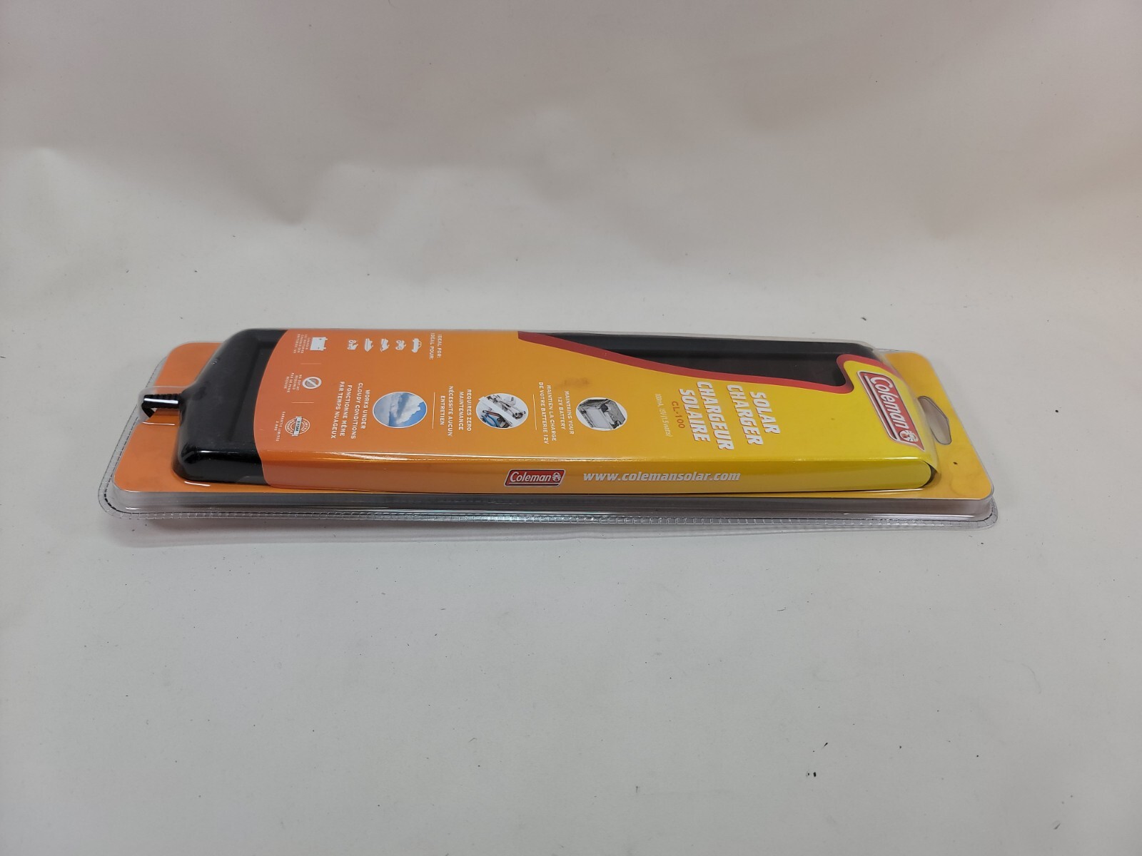 Coleman Solar Charger CL-100 New in Original Pkg. W/ Accessories SKU 043-020