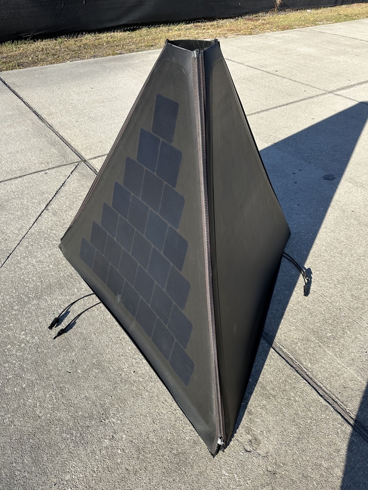 12V-48V 300W Solar Array for Tripod