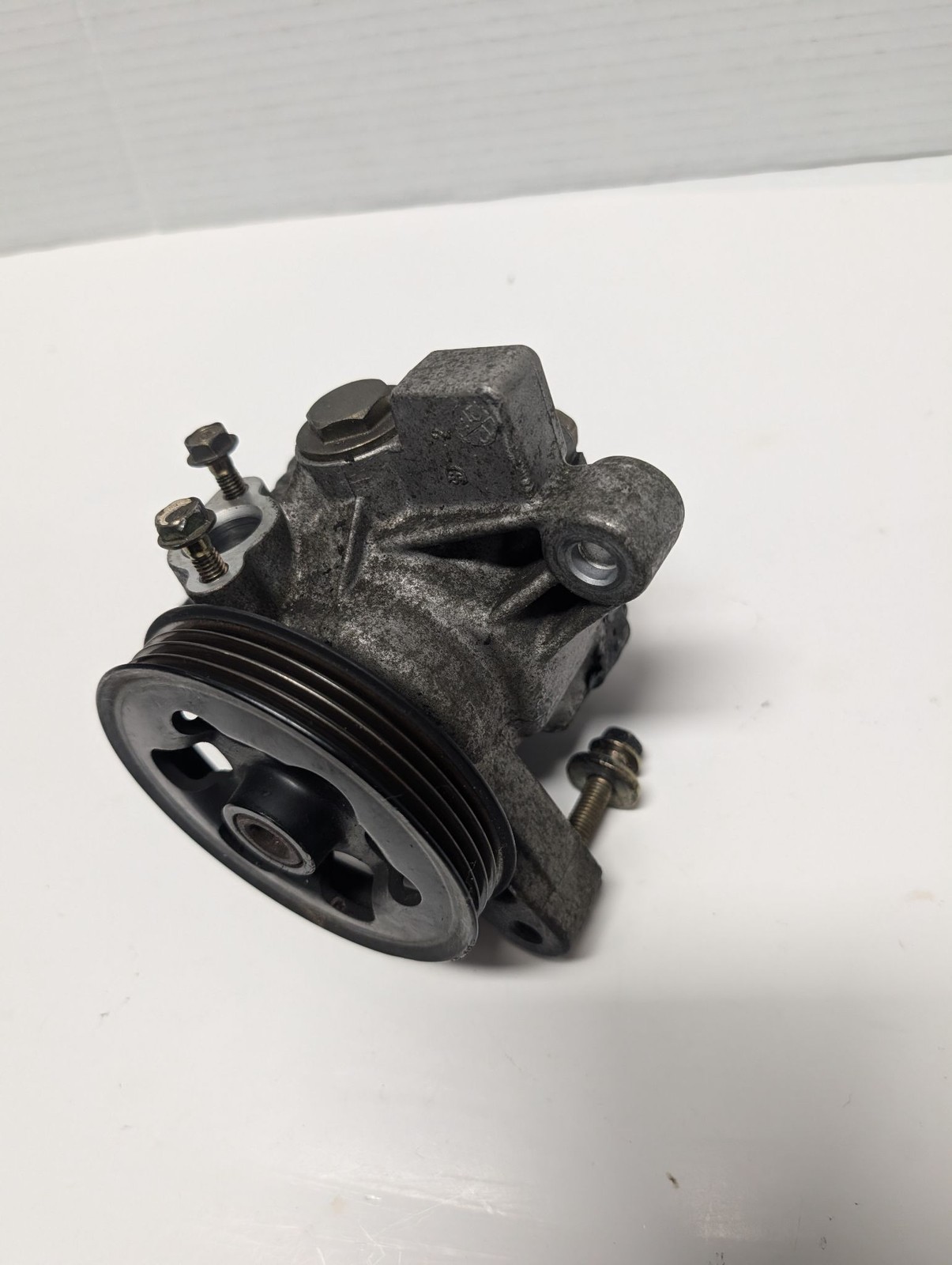 98 Honda Accord Power Steering Pump Pulley Assembly OEM For Car