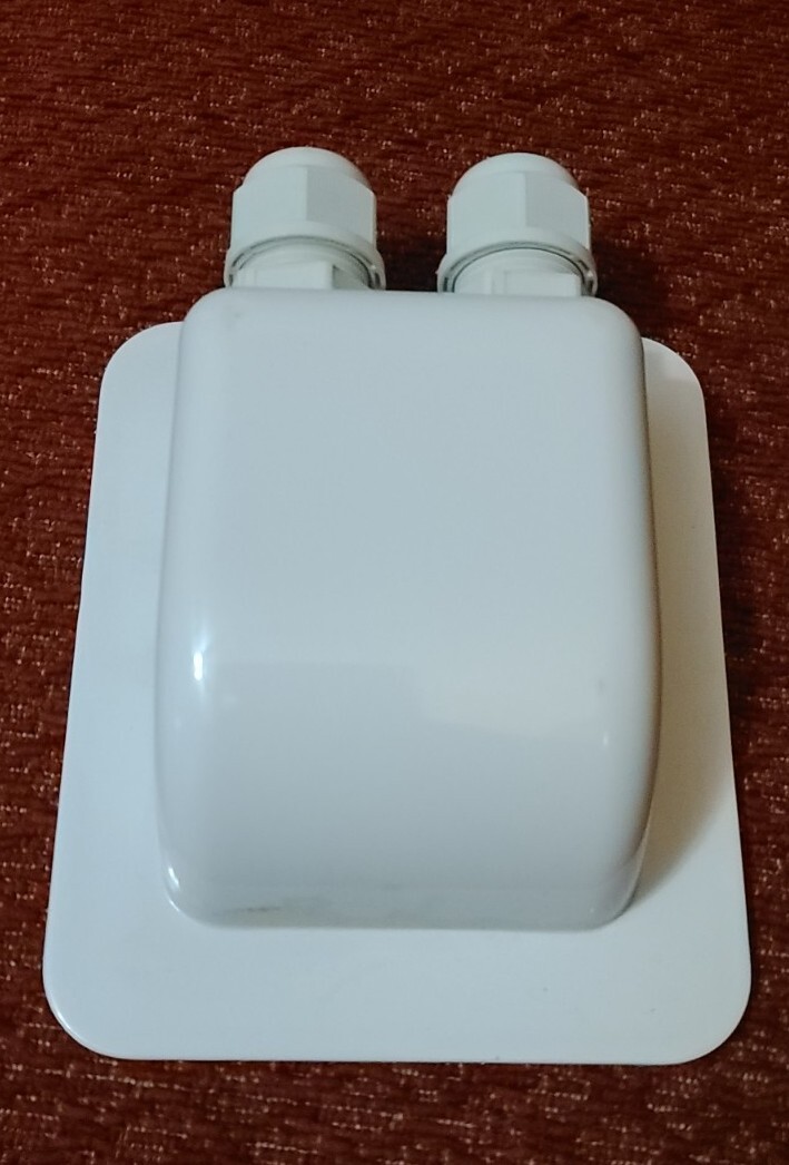 White Solar Weatherproof ABS Solar Double Cable Entry Gland for All Cable Types