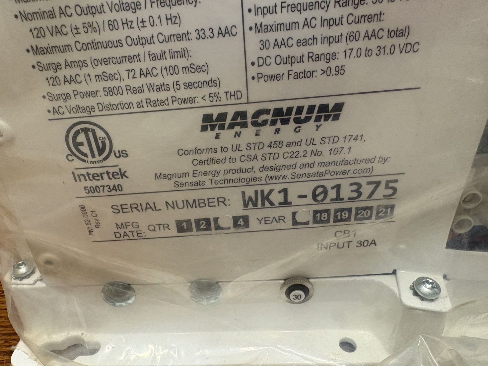 4000 Watt 120 VAC Inverter With 105 Amp PFC Charger 24VDC | Magnum Energy MS4024