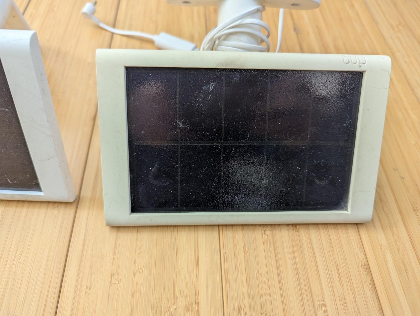2 Ring Small Solar Panel 1.9W for Stick Up Cam White 5F78E9-USB-C