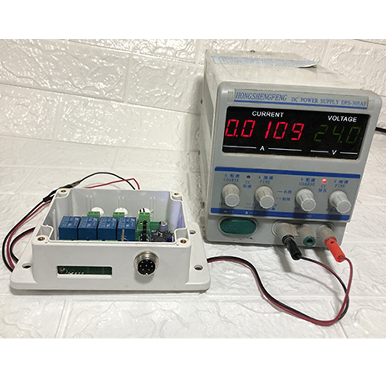 Single/Dual Axis Solar Tracker Controller Auto Manual Working with Light Senso1Y
