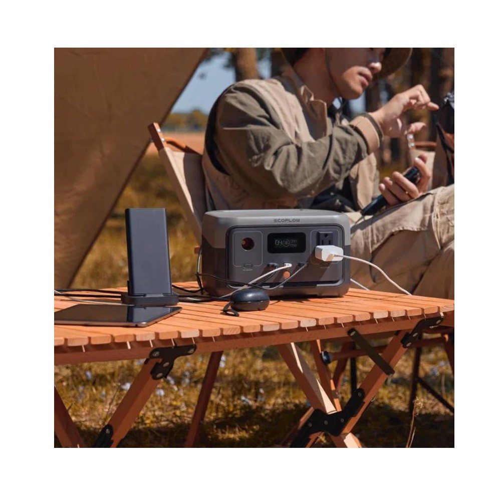EcoFlow RIVER 2 256Wh 300W Portable Power Station 110-Watt Solar Panel