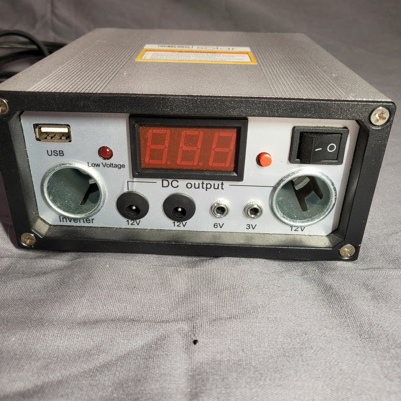 Genuine Original THUNDERBOLT MAGNUM Solar 4Amp, 12Volt CHARGE CONTROLLER 68751