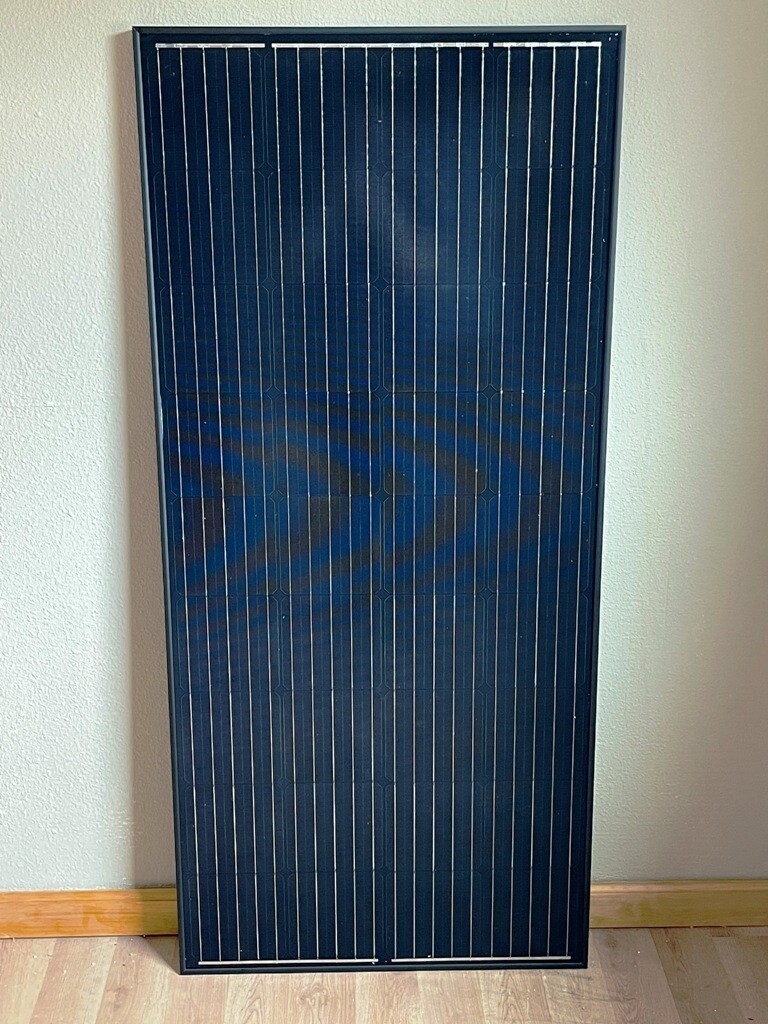 1- 205 Watt 12 Volt Battery Charger Solar Panel Off Grid RV Boat 22.2% NEW CELL