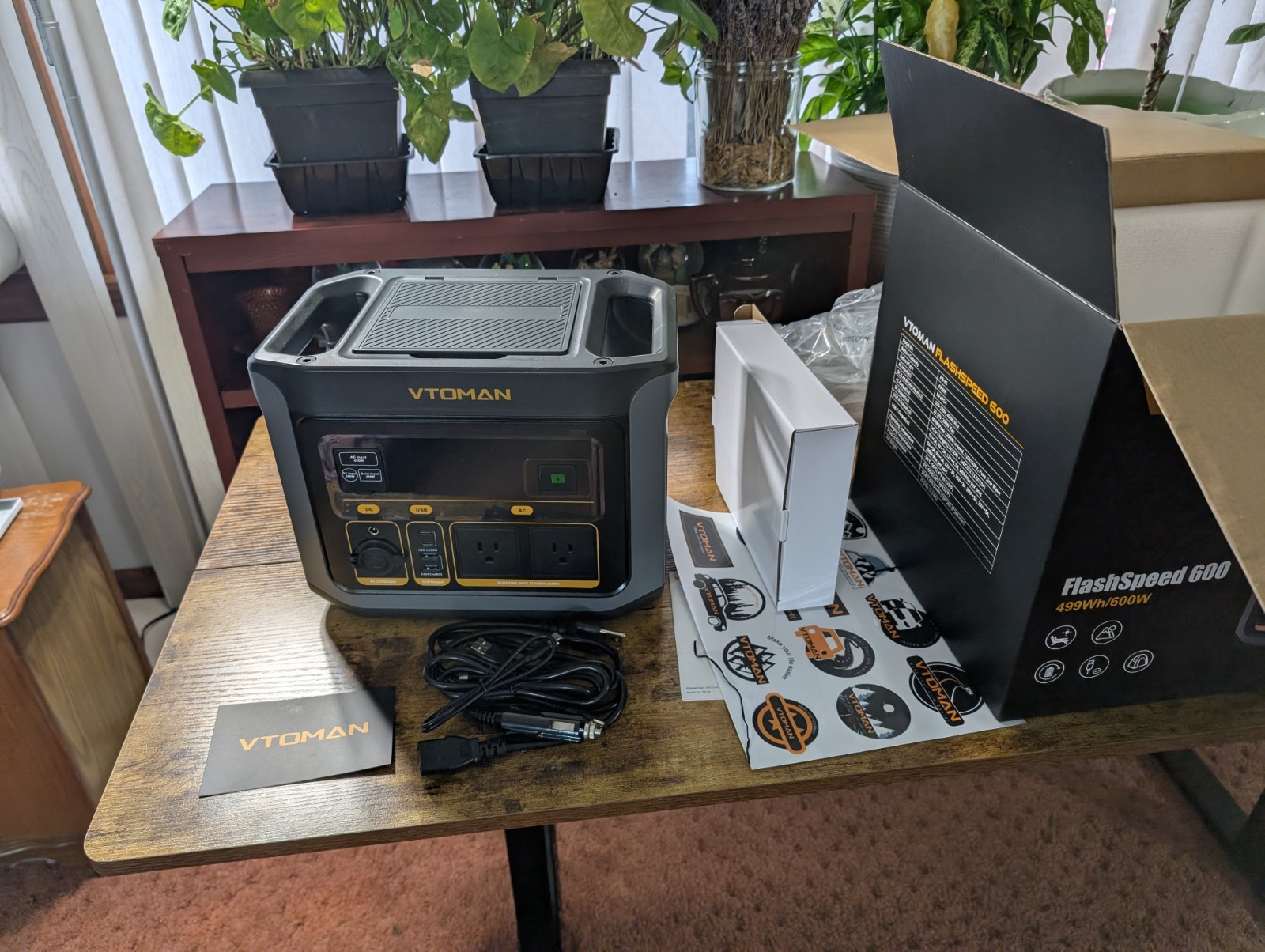 vtoman jump 600x portable power station 600w
