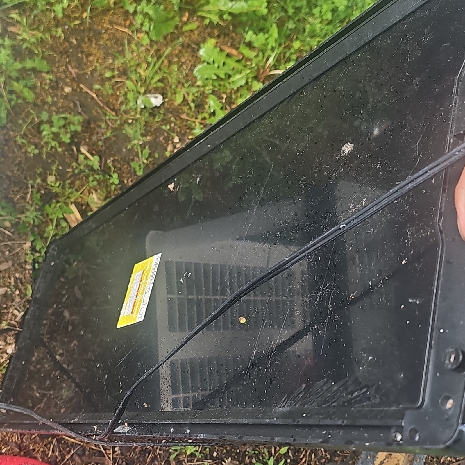 It Is A Solar Panel 12v 20amp Wether Proof Power Supply Maxis Out At 20v 36Amp