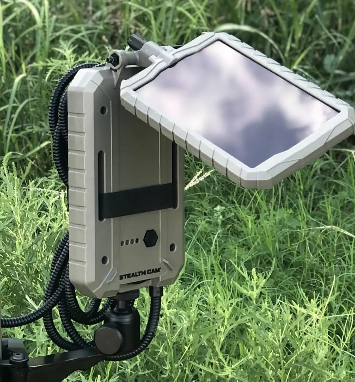 Stealth CAM Durable Sol-Pak Solar Battery Pack, 12V Solar Power Panel, Rechargea