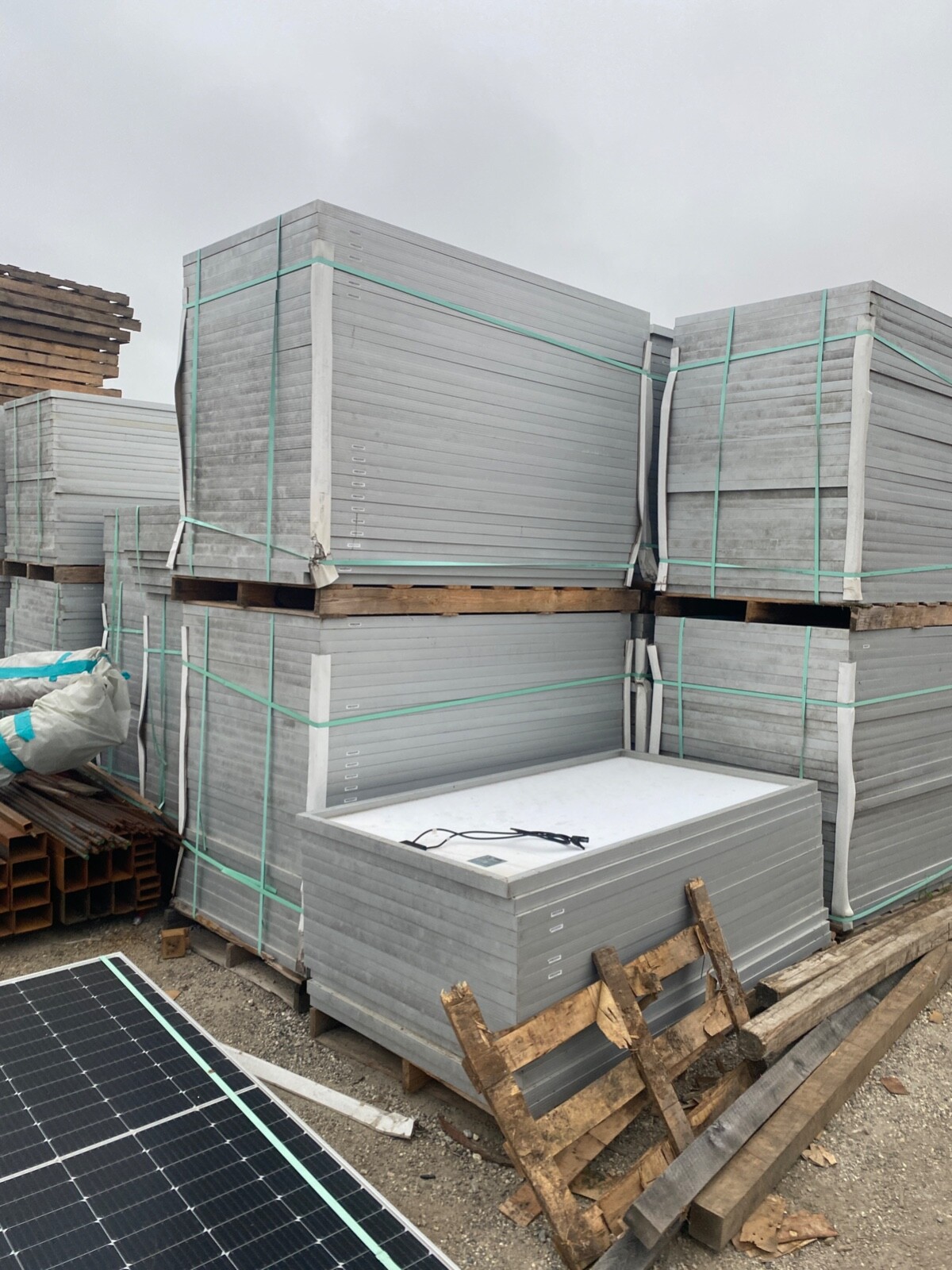 7875 WATTS Pallet of 25 Phono Solar PS315P/24T 31 REC/Canadian Solar/Q Cells