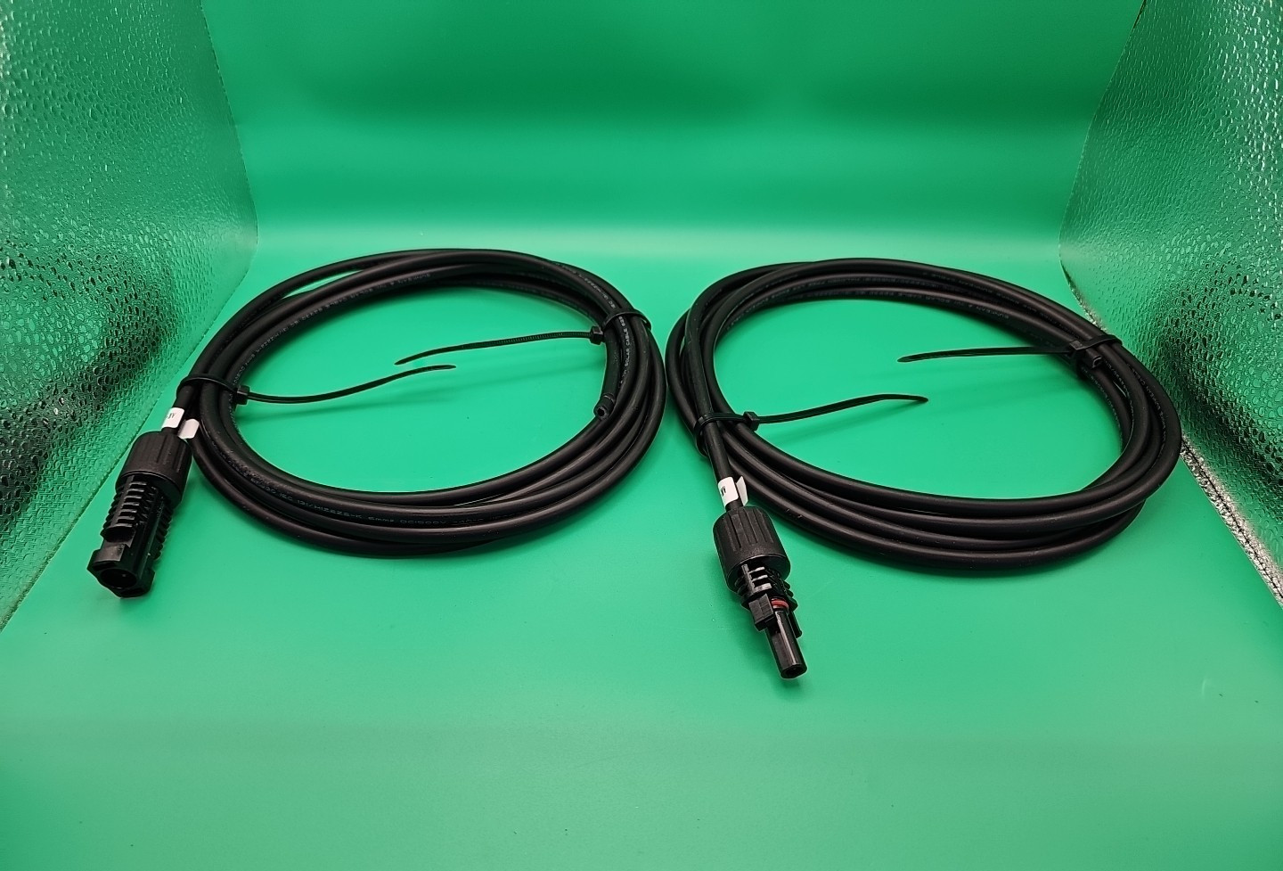 Renogy 10Ft 10AWG Solar Extension Cable with Male and Female Connector Black