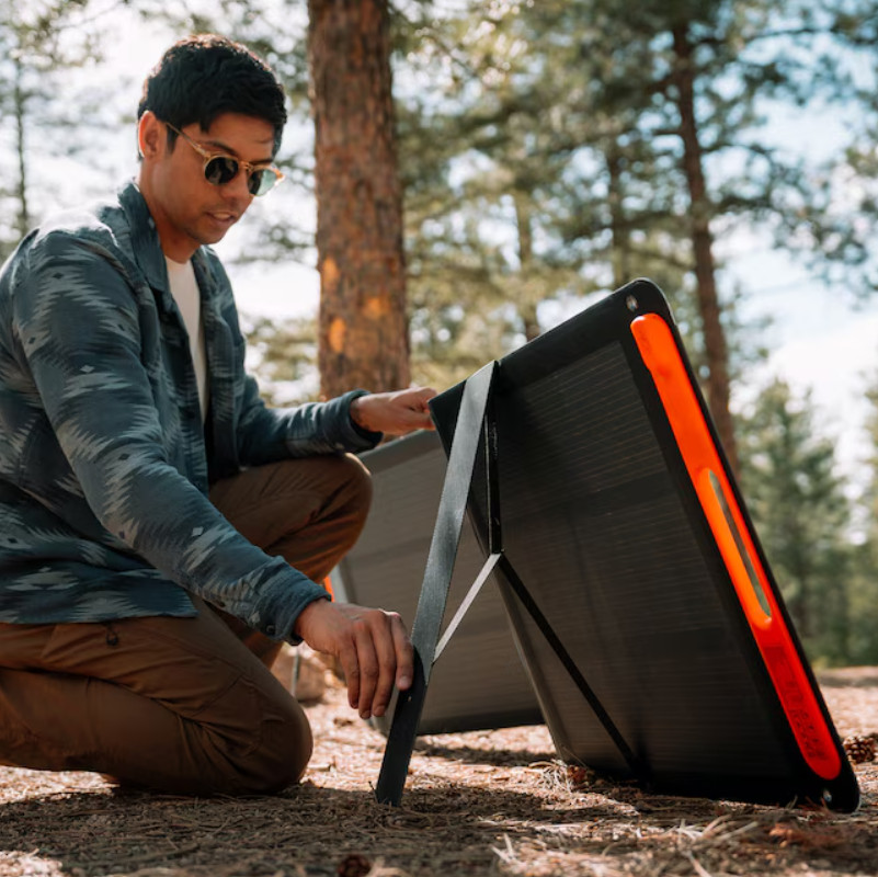 Jackery 200W SolarSaga Solar Panel Foldable Waterproof IP68 Hot Deal