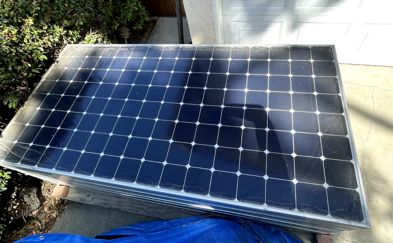 435 watt Sunpower / Maxeon SPR-435NE-WHT-D Solar Panels