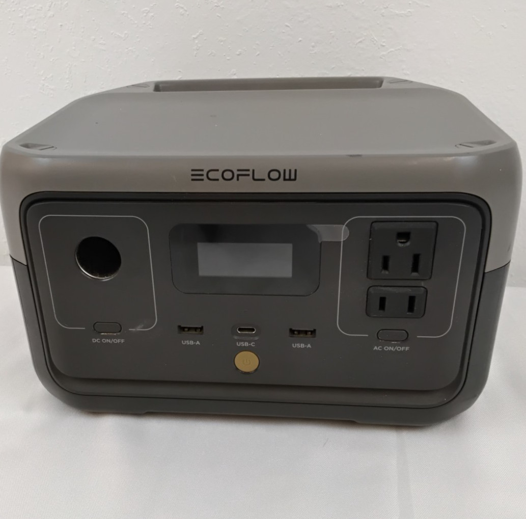 EcoFlow River 2 Portable Power Station For Camping w Cords Powers On READ #J4882