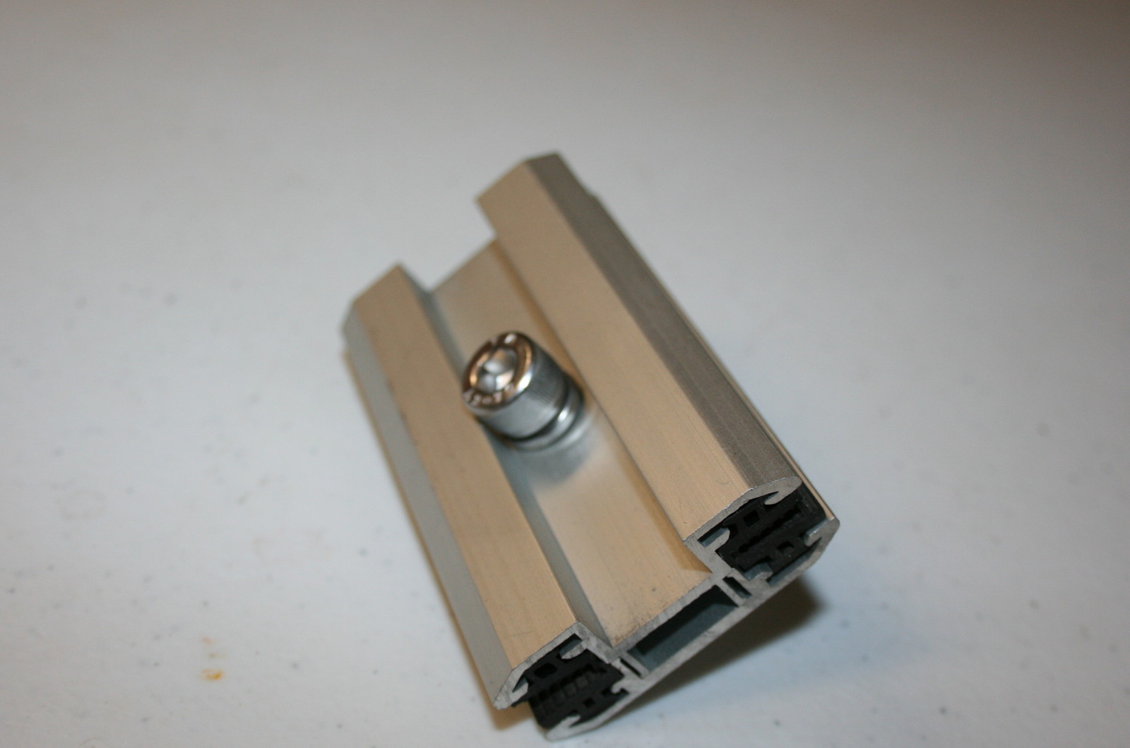 Semi Flexible Frameless Solar Panel Mounting brackets- Mid Clamp with Hardware