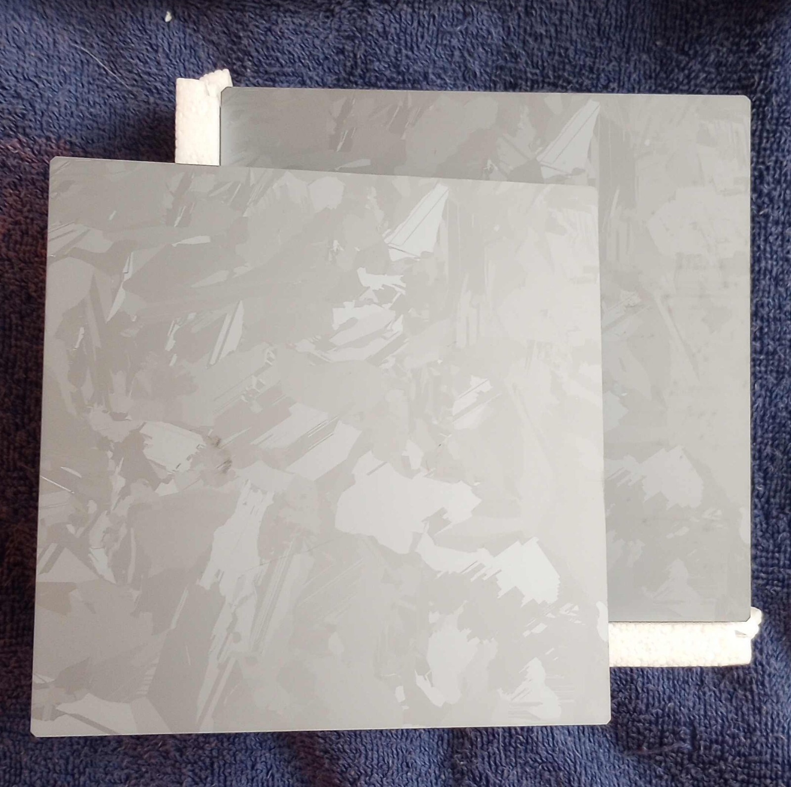 Silicon – raw silicon slices from Deutsche Solar – 125x125mm – 180um – Qty225