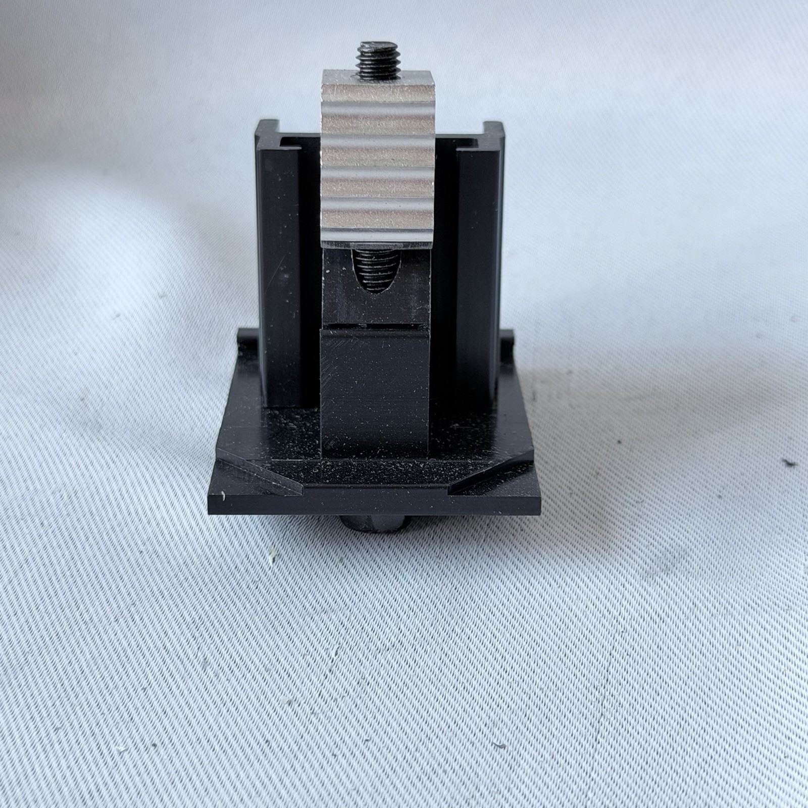Lot of 4 – InvisiMount Assembly SunPower (518636)