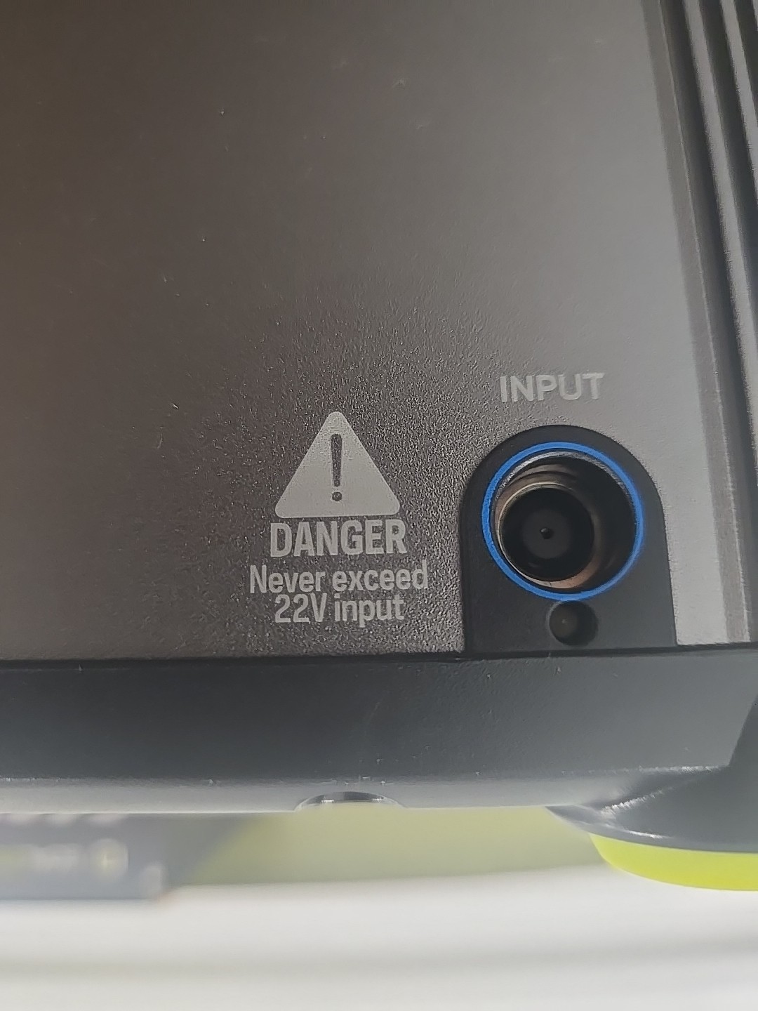 Goal Zero Yeti 500X Lithium Portable Power Station – GZ36100