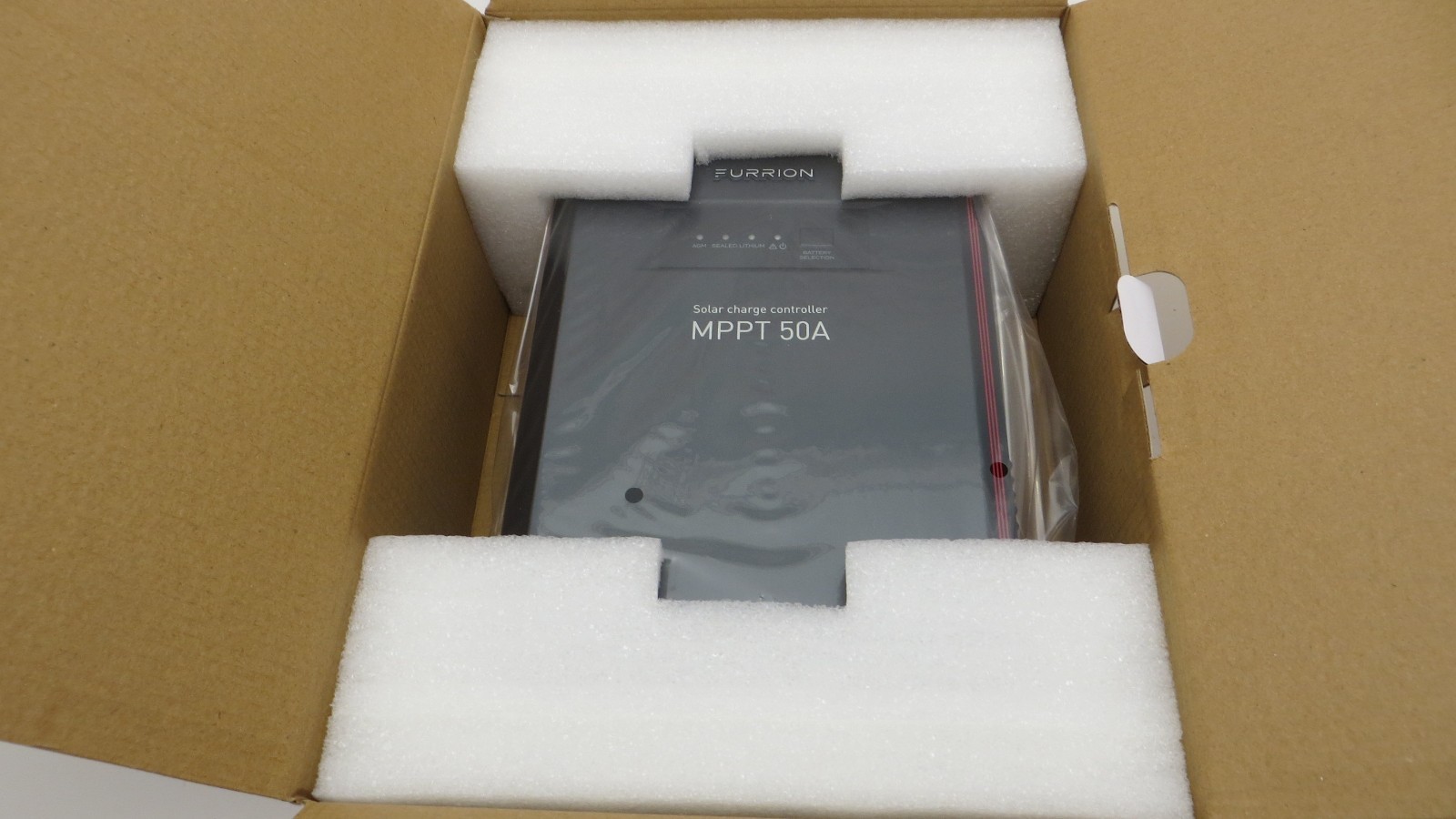 **Furrion® 50A Wall Mount MPPT Solar Charge Controller – FSCC60PSW-BL 2021132792