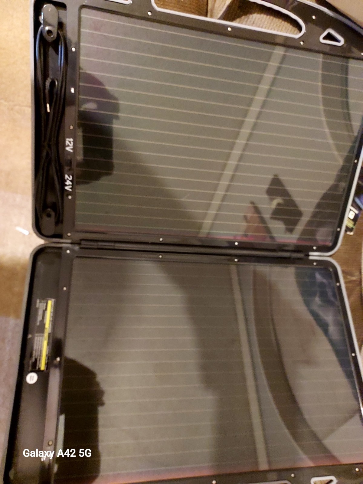 13 watt Solar Charger Briefcase