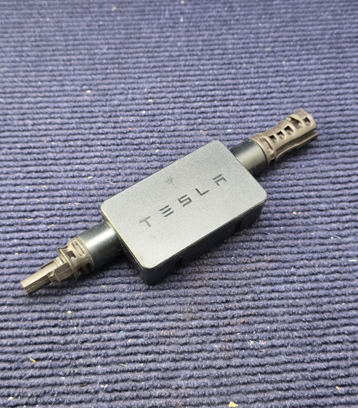 Tesla 1879359-15-B Mid-Circuit Interrupter MCI-2 PV Rapid Shutdown 0-165V, 15A