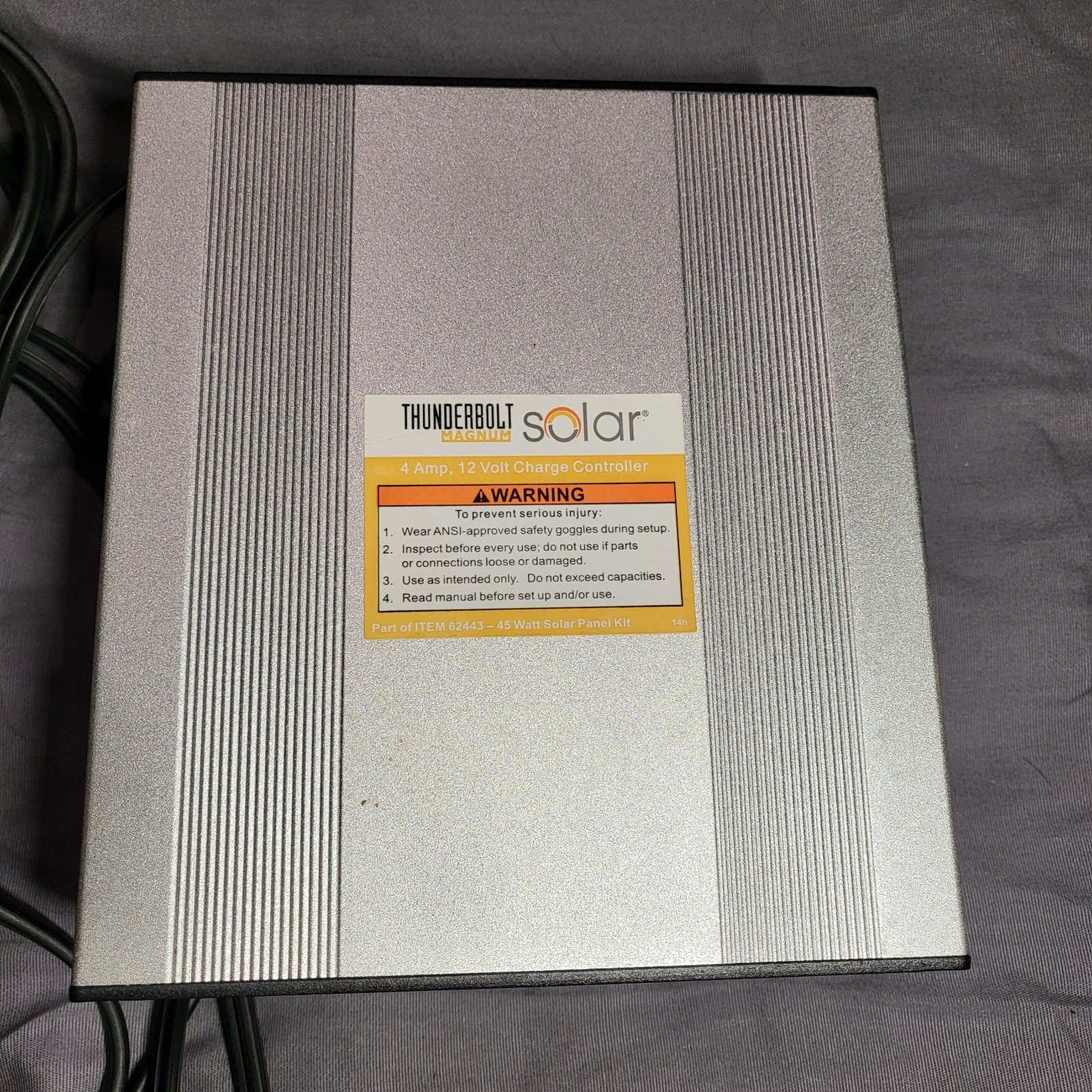 Genuine Original THUNDERBOLT MAGNUM Solar 4Amp, 12Volt CHARGE CONTROLLER 68751