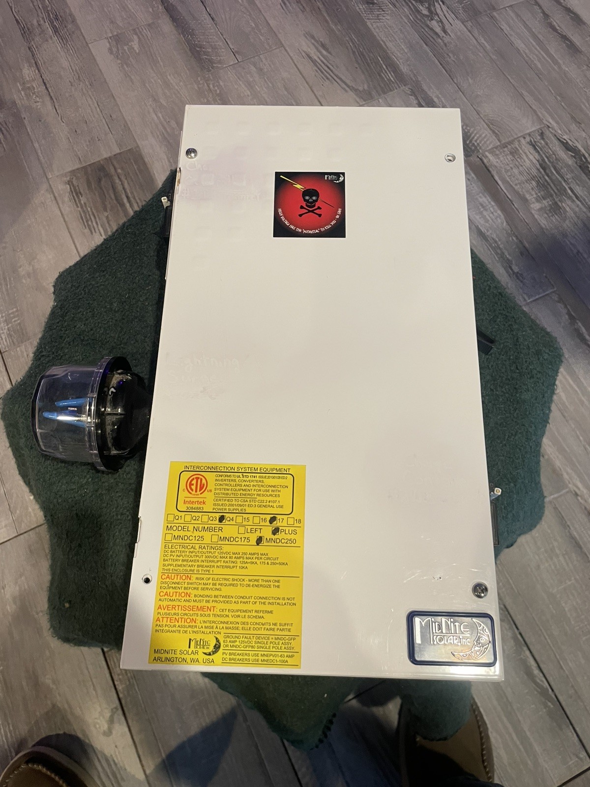 Midnite Solar MNDC250 Plus Mini-DC Disconnect White