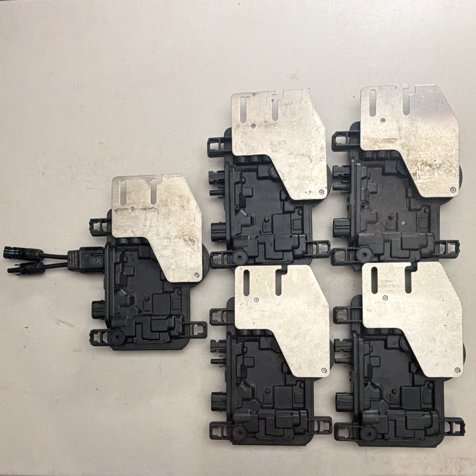 Enphase IQ7+ Microinverter Lot of 5 Grid-Tie 240V 290W IQ7PLUS-72-2-US