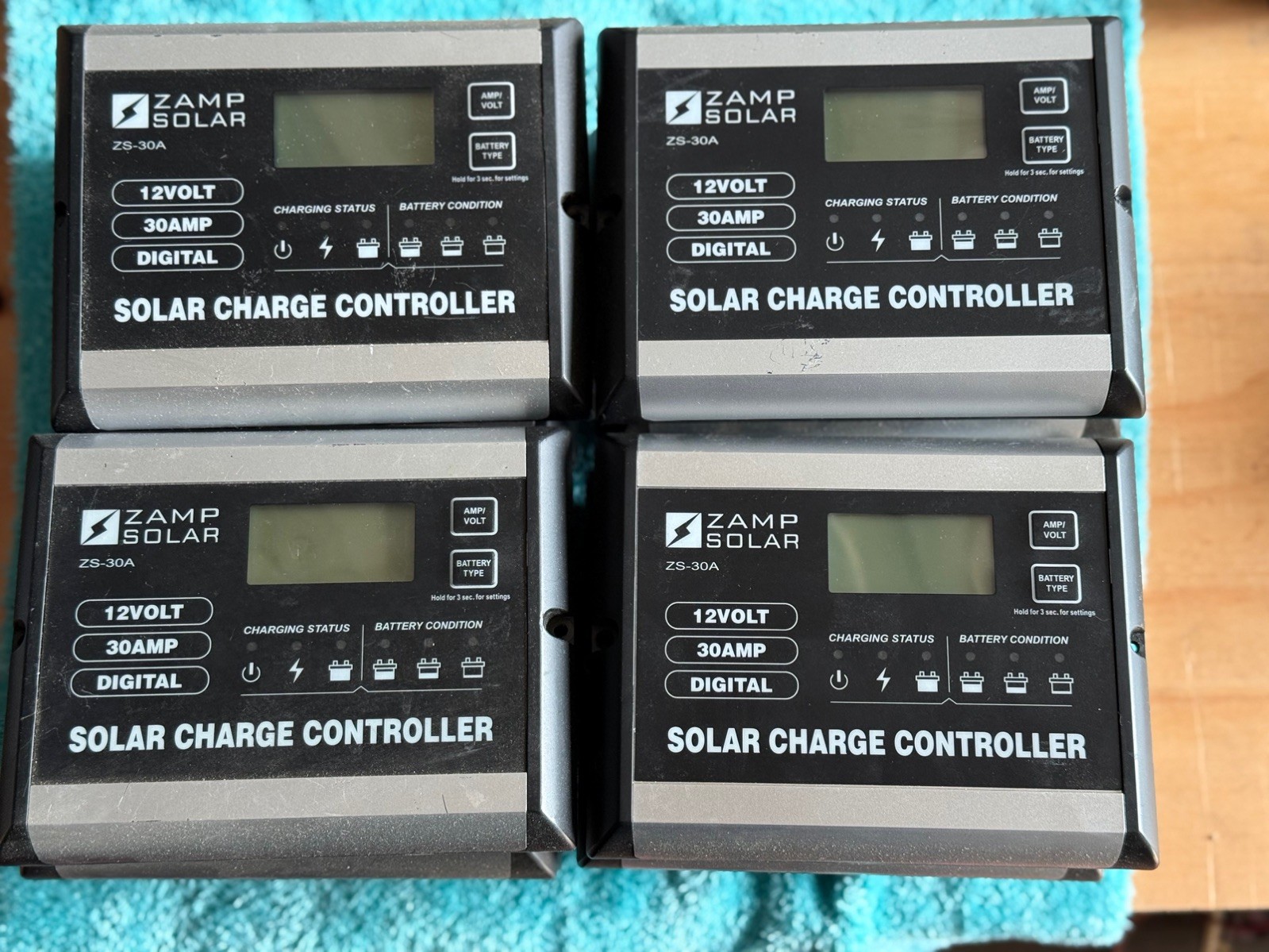 Zamp Solar ZS-30A 30A, 5-Stage PWM Charge Controller – Black